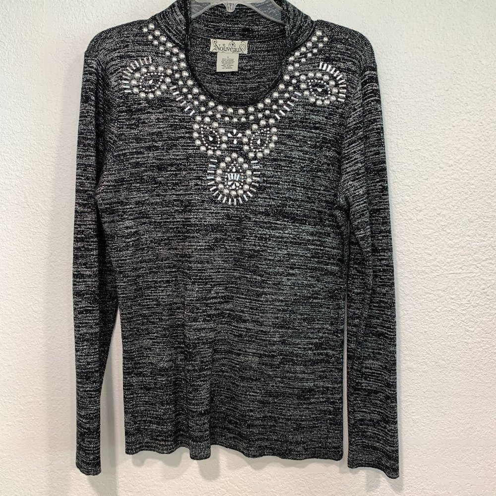 NWOT Nouveaux Black Pullover Sweater Studded Silver Metallic Thread Womens Small